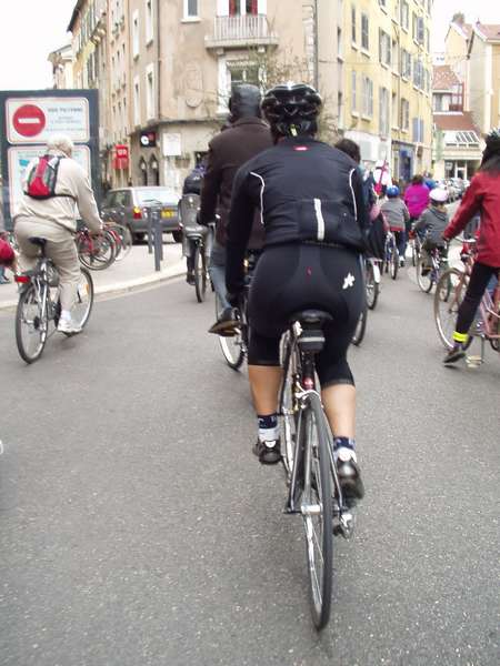 fichier 20071020_1521_001veloparade_rue_guetat_cyclosportif-0.jpg