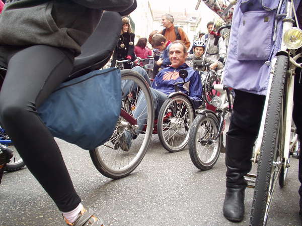 fichier 20071020_1523_004veloparade_rassemblement_marcel-0.jpg