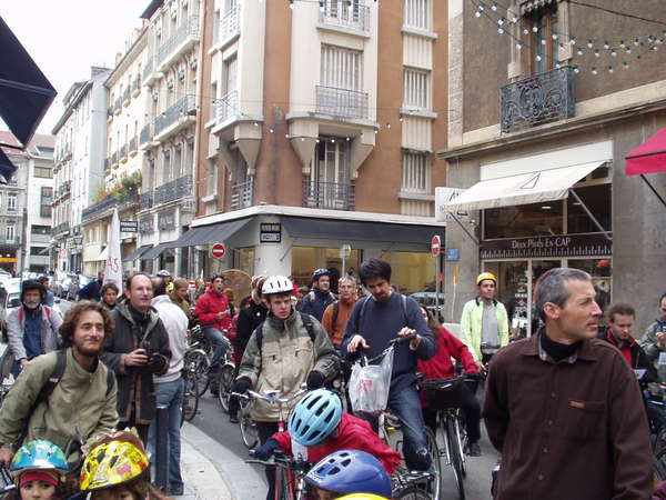 fichier 20071020_1526_001veloparade_rassemblement-0.jpg