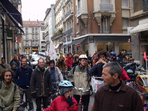 fichier 20071020_1528_003veloparade_rassemblement-0.jpg