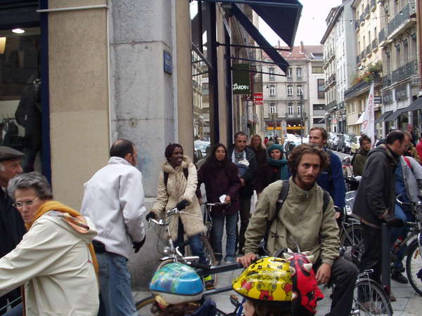 fichier 20071020_1528_004veloparade_rassemblement-0.jpg