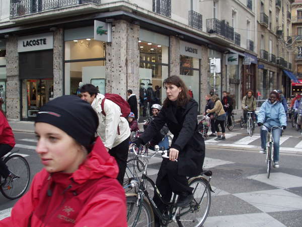 fichier 20071020_1531_002veloparade_place_vacausson-0.jpg