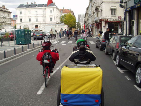 fichier 20071020_1533_002veloparade_place_vacausson_daniel_alexandre-0.jpg