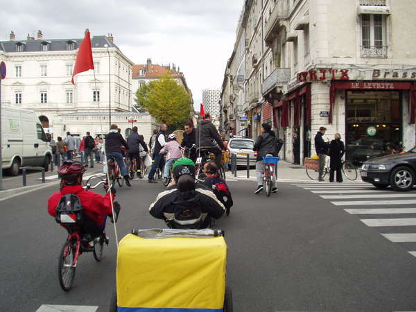 fichier 20071020_1533_003veloparade_place_vacausson_daniel_alexandre-0.jpg
