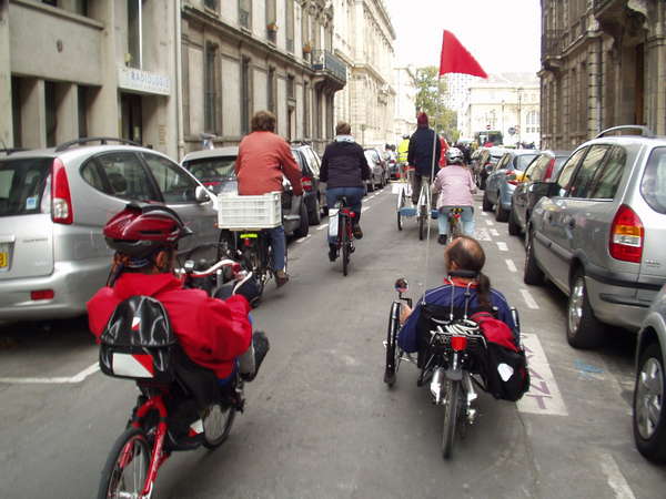 fichier 20071020_1534_002veloparade_rue_de_la_liberte_daniel_armelle_perrine_marcel-0.jpg