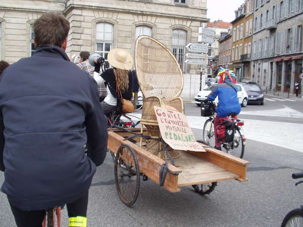 fichier 20071020_1537_001veloparade_place_de_verdun-0.jpg