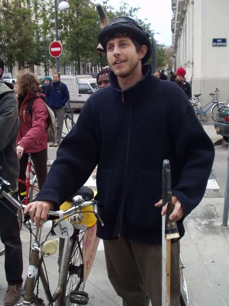 fichier 20071020_1540_004veloparade_rassemblement_rue_des_dauphins_rue_hebert-0.jpg
