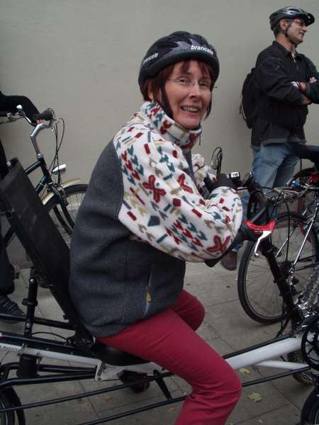 fichier 20071020_1541_003veloparade_rassemblement_rue_des_dauphins_rue_hebert_marylou-0.jpg