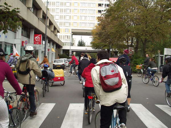 fichier 20071020_1545_003veloparade_rue_hebert-0.jpg