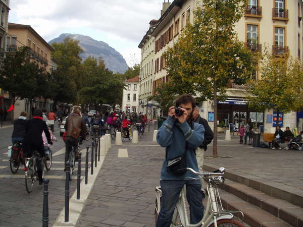 fichier 20071020_1553_veloparade_place_notre_dame_photographe-0.jpg