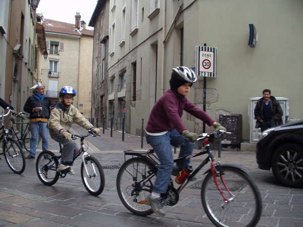 fichier 20071020_1602_003veloparade_place_notre_dame-0.jpg