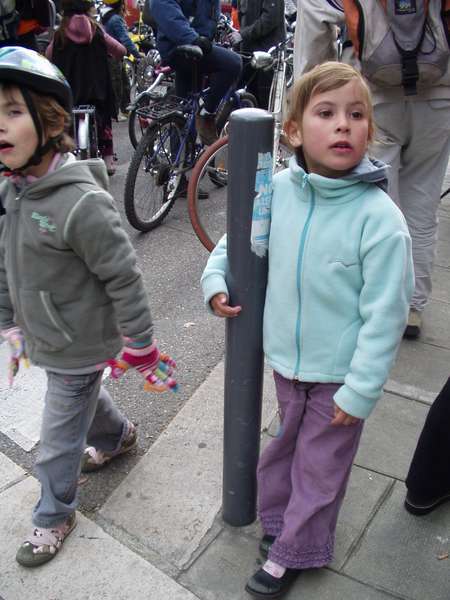 fichier 20071020_1610_003veloparade_rassemblement_enfants-0.jpg