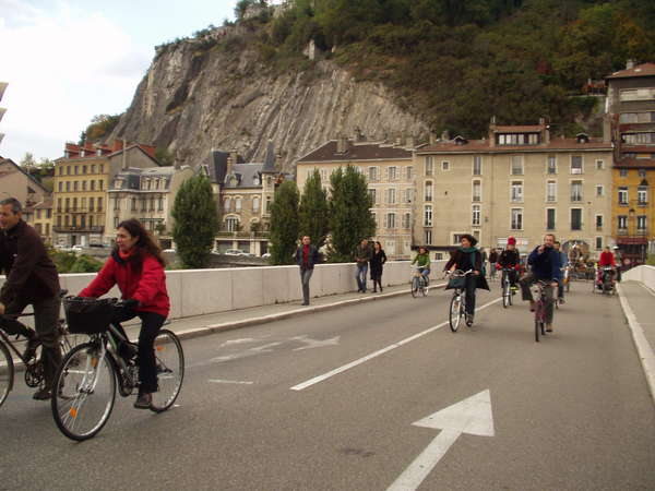 fichier 20071020_1615_002veloparade_pont_marius_gontard-0.jpg