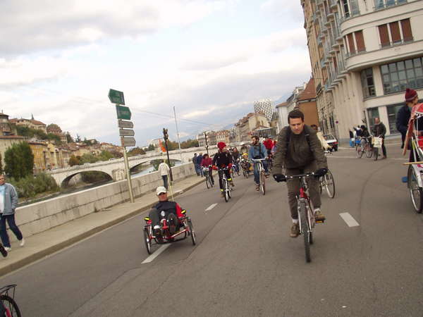 fichier 20071020_1617_002veloparade_quai_crequi_jean_pierre-0.jpg