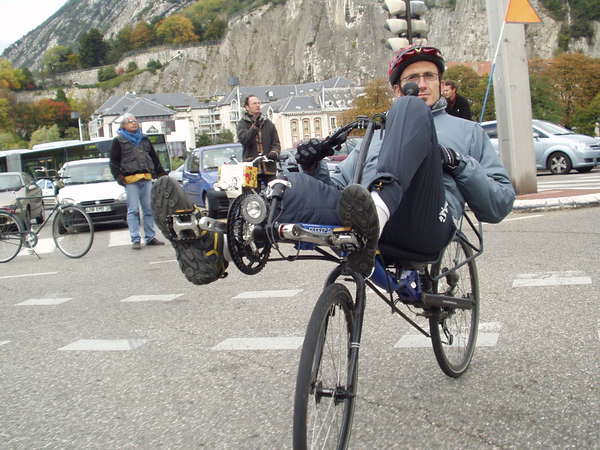 fichier 20071020_1618_004veloparade_place_hubert_dudebout_stephane-0.jpg