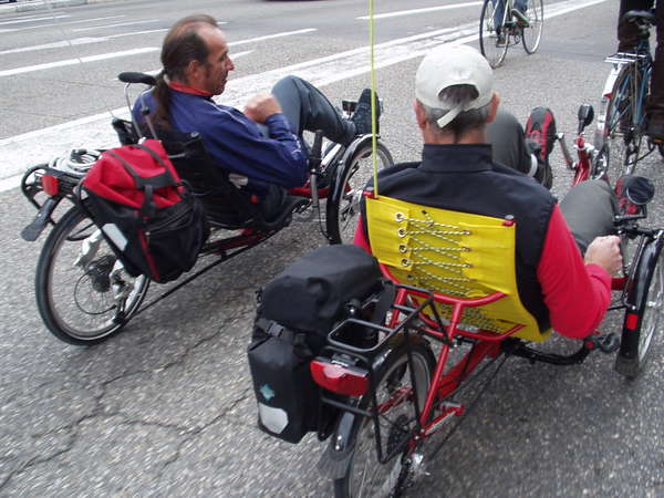 fichier 20071020_1619_001veloparade_place_hubert_dudebout_marcel_jean_pierre-0.jpg