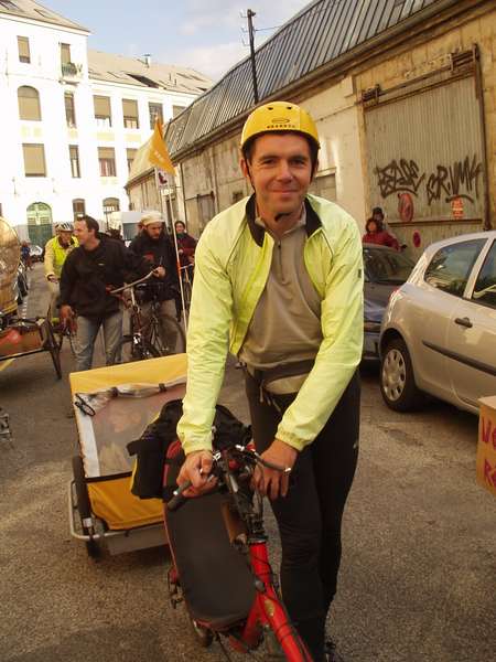 fichier 20071020_1631_veloparade_rassemblement_arrivee_laurent-0.jpg