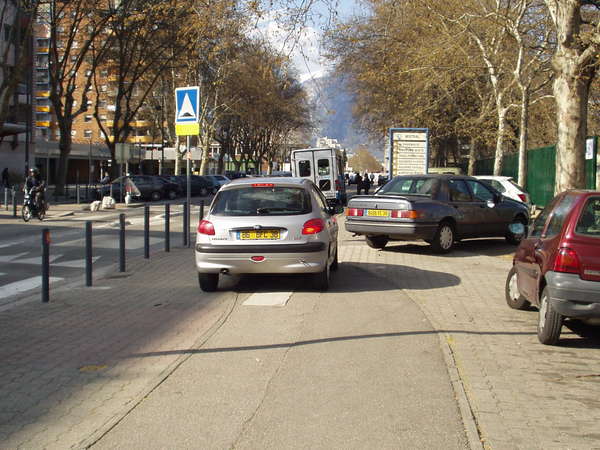 fichier 20080404_1708_001rue_rhin_danube_voiture_pc-0.jpg