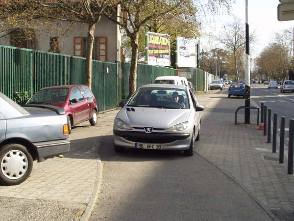fichier 20080404_1708_002rue_rhin_danube_voiture_pc-0.jpg