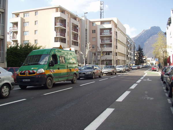 fichier 20080404_1713_rue_ampere_encombrement-0.jpg