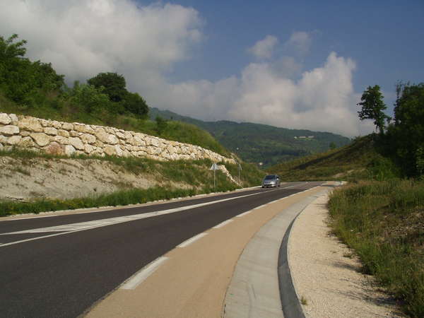 fichier 20080522_0903_route_vers_col_comboire-0.jpg