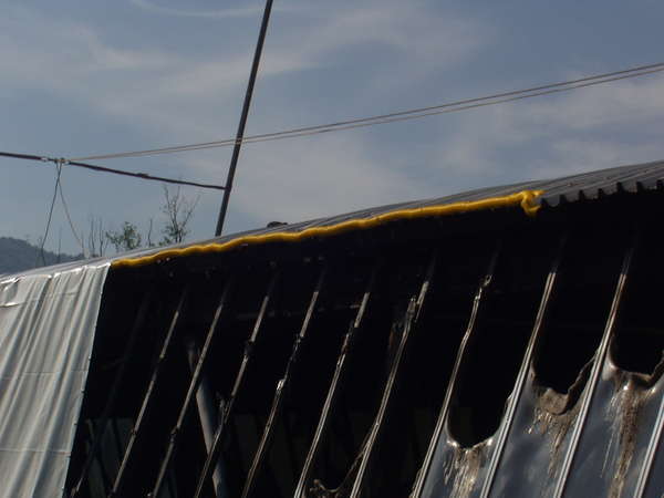 fichier 20080521_1750_001passerrelle_rondeau_baches_etape4_tuyau_protection-0.jpg