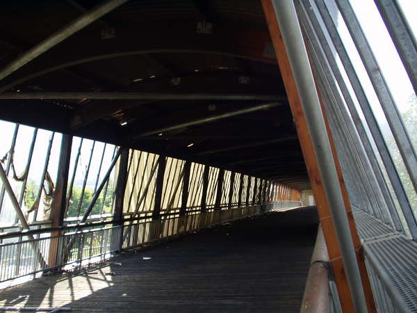 fichier 20080521_1800_passerrelle_interieur-0.jpg