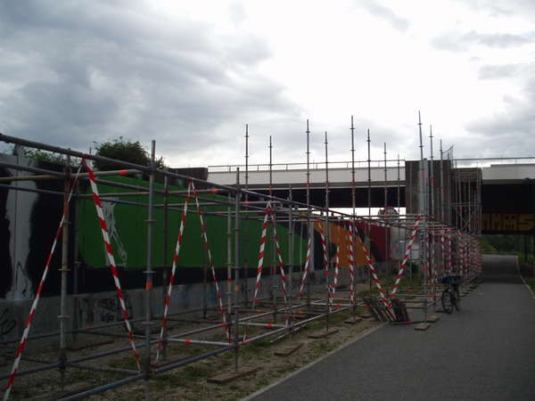 fichier 20080611_1804_travaux_passerelle_rondeau_echauffaudage_fin_journee1-0.jpg