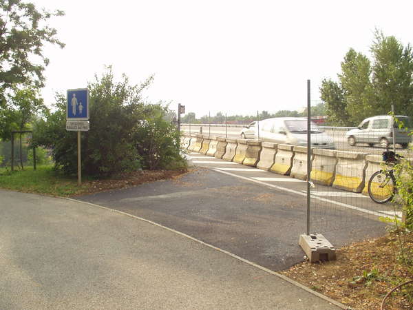 fichier 20080630_0844_000entree_piste_cote_seyssins-0.jpg