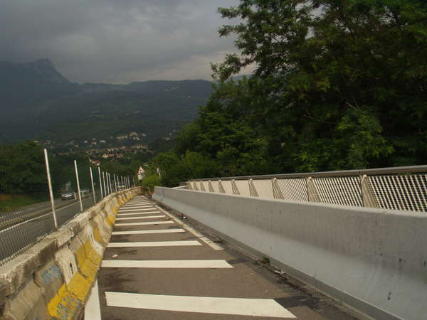fichier 20080630_0845_002entree_piste_cote_seyssins_vue_vercors-0.jpg