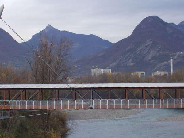 fichier 20091123_0851_passerelle_rondeau_vitres_enlevees-0.jpg