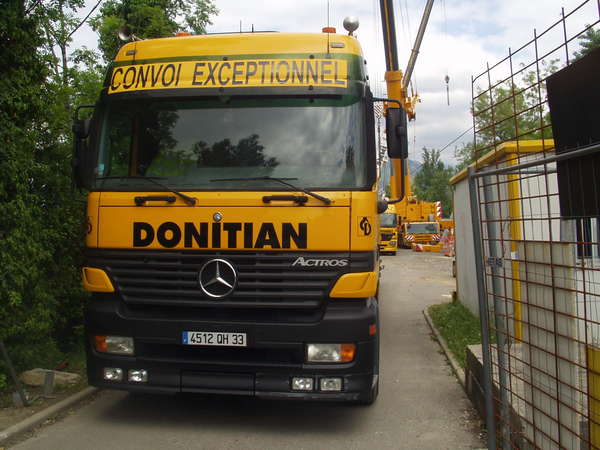fichier 20100422_1746_002passerelle_rondeau_arrivee_grue_donitian_semi_remorque-0.jpg