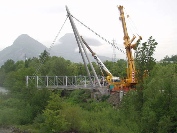 fichier 20100505_1737_002passerelle_rondeau_levage_remplacement_cote_est-0.jpg