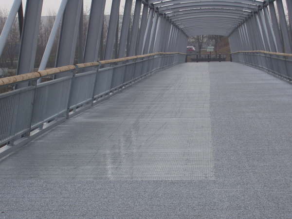 fichier 20110211_0832_001passerelle_rondeau_nouveau_revetement-0.jpg