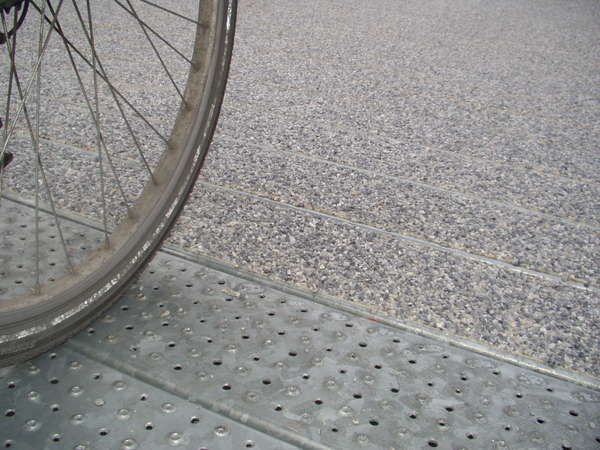 fichier 20110211_0833_passerelle_rondeau_nouveau_revetement-0.jpg