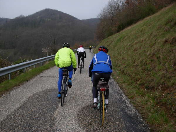 fichier 20080412_0835_002rando_coteaux_tullins_d154a_route_cyclos-0.jpg