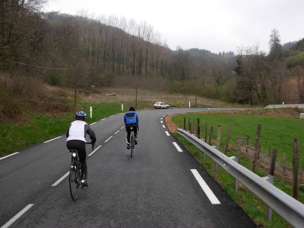 fichier 20080412_0948_rando_coteaux_tullins_d518_route_cyclos-0.jpg