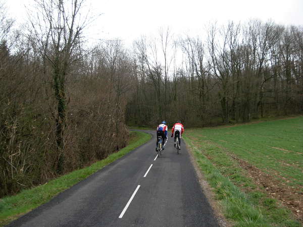 fichier 20080412_1134_002rando_coteaux_tullins_d20g_route_vers_chevrieres_cyclos-0.jpg