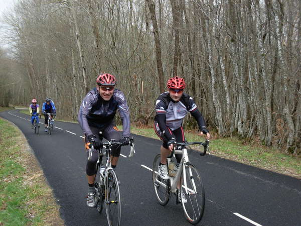 fichier 20080412_1139_002rando_coteaux_tullins_d20g_route_vers_chevrieres_cyclos-0.jpg
