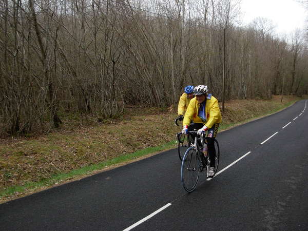 fichier 20080412_1144_rando_coteaux_tullins_d20g_route_vers_chevrieres_cyclos-0.jpg