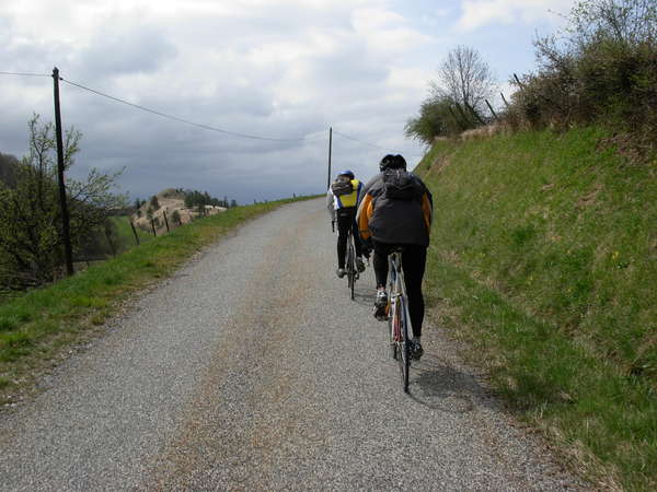 fichier 20080412_1225_rando_coteaux_tullins_d71c_route_apres_murinais_cyclos-0.jpg