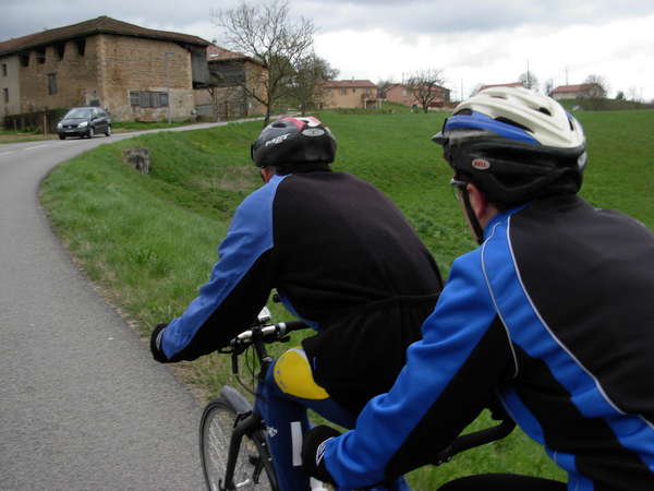 fichier 20080412_1312_001rando_coteaux_tullins_d155_route_gerard_vaidie_veronique_danchin-0.jpg