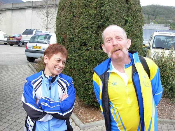 fichier 20080412_1422_002rando_coteaux_tullins_arrivee_nicole_combe_fernand_combe-0.jpg