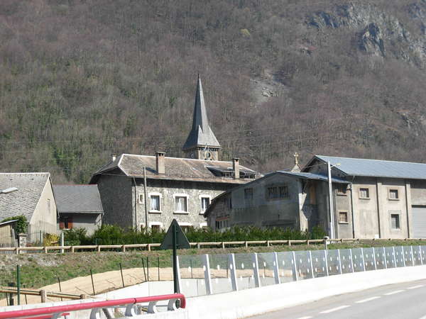 fichier 000011_20090405_1144_d1091_route_livet_eglise-0.jpg