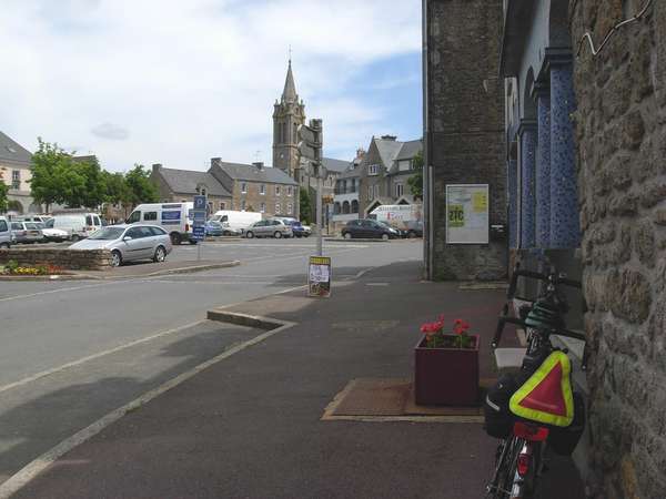fichier 20090617_1330_diagonale_bs_d44_route_ploeuc_sur_lie_154km_elev_1437m_eglise_tandem-0.jpg