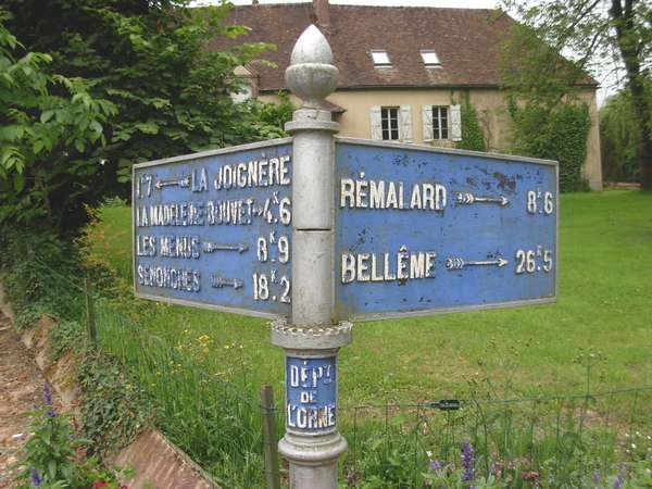 fichier 20090618_1506_004diagonale_bs_d920_route_moutiers_au_perche_185km_elev_1509m_vieux_panneau-0.jpg