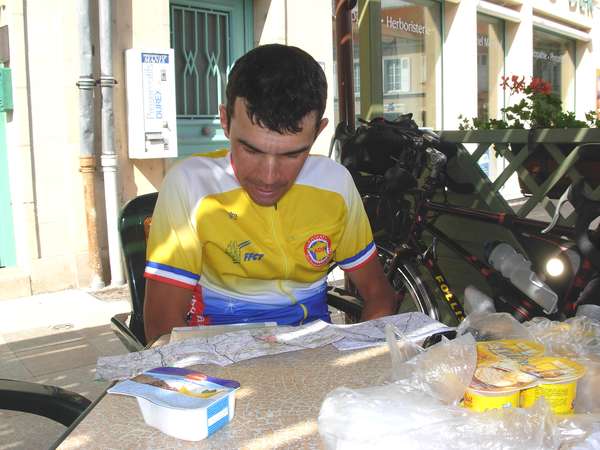 fichier 20090619_1701_diagonale_bs_d4_route_montier_en_der_176km_elev_466m_ravito_semoule_the_jpb-0.jpg