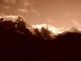 fichier 20090719_0649_d1091_route_lever_soleil_montagne-0.jpg