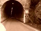 fichier 20090719_0655_001d1091_route_tunnel_des_ardoisieres_panneau_fin_derriere-0.jpg