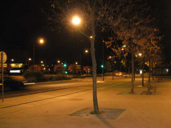 fichier 20091027_0610_001grenoble_place_de_sfax_depart_de_nuit-0.jpg